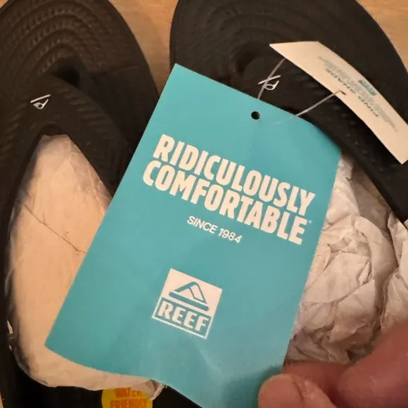 NWT Reef waterproof sandals size 7
