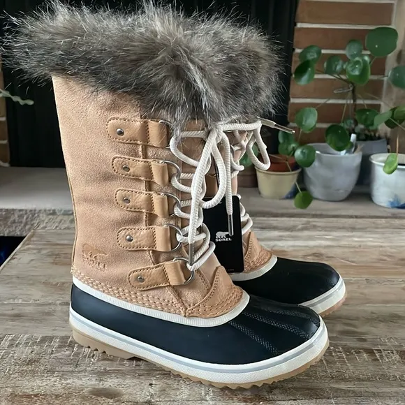 NWT Sorel Joan of Arctic waterproof boot
