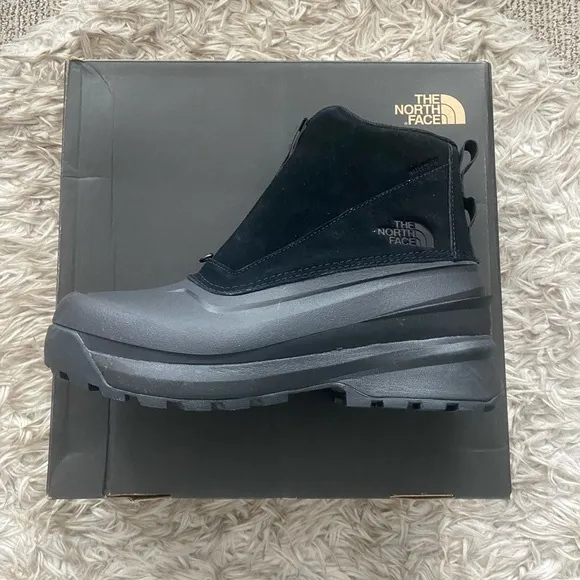 NWT The North Face Waterproof Chilkat V Black Boots