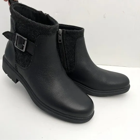 NWT | UGGS | Leather | Moto | Zip Boots