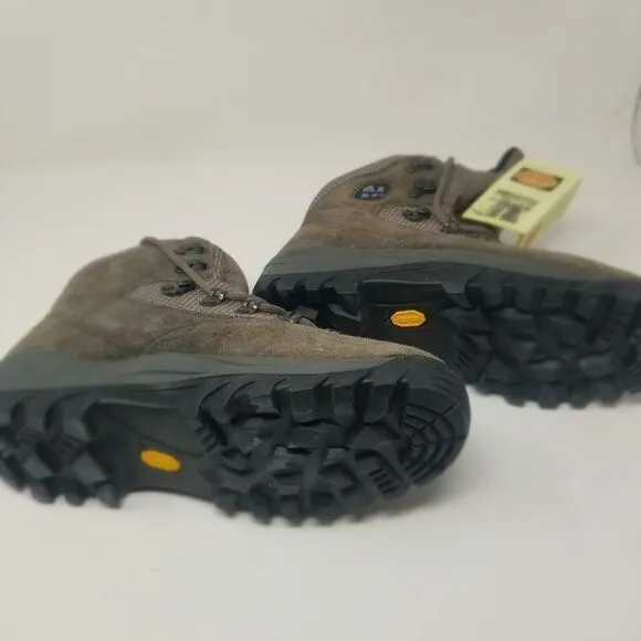 NWT. VIBRAM EAGLE II PEWTER MERRELL PERFORMANCE FOOTWEAR BOOTS. SIZE 6.5.