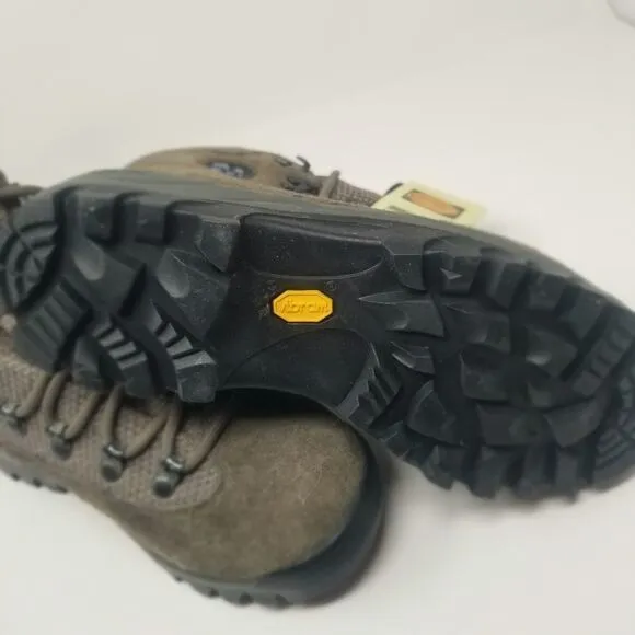 NWT. VIBRAM EAGLE II PEWTER MERRELL PERFORMANCE FOOTWEAR BOOTS. SIZE 6.5.
