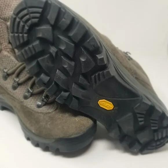 NWT. VIBRAM EAGLE II PEWTER MERRELL PERFORMANCE FOOTWEAR BOOTS. SIZE 6.5.