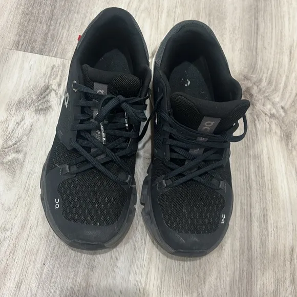 ON Cloud-flyer running shoes women size 8.5