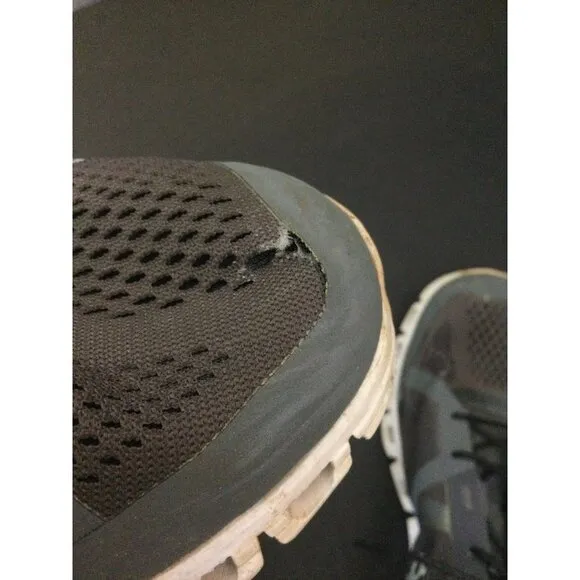 On Cloud Men Swiss Engineered Running Sneakers Mesh Lightweight Lace Up Size 9W