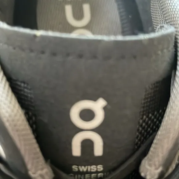 On Cloud X Running  Shoes Size 11.5 Fit Like a 10.5