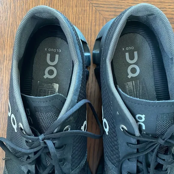 On Cloud X Running  Shoes Size 11.5 Fit Like a 10.5