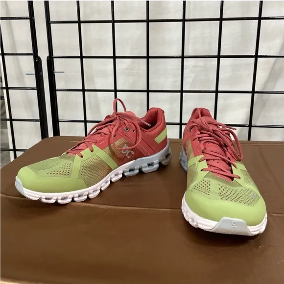 On Cloudflow Running Shoes Guava/Dust Rose Sz 8 NWT Zero Gravity