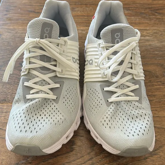 On Cloudswift Running Shoes