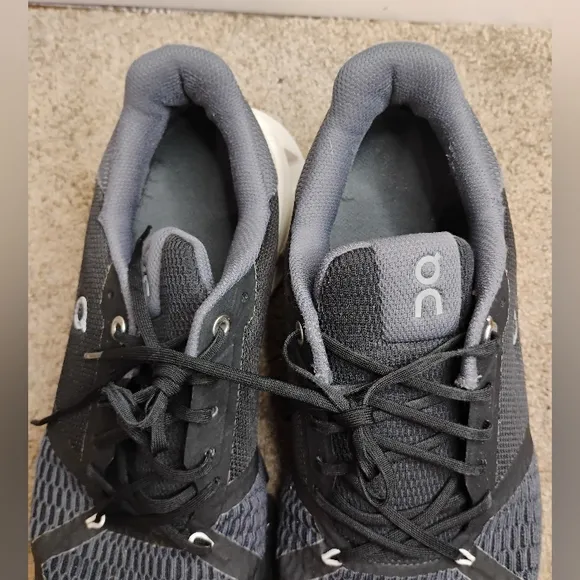 ON Running Black and Gray Sneakers Men's Size 8