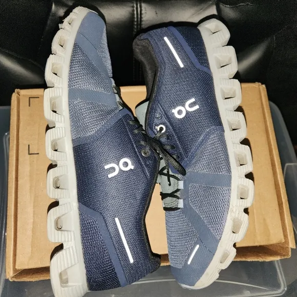 On Running Cloud 5 Shoes