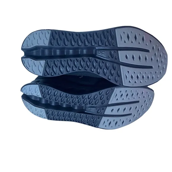 On Running Helion cloudtecphase sneaker shoes Sz 11.5 (SH9)