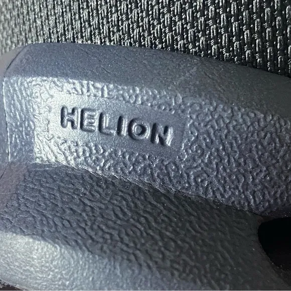 On Running Helion cloudtecphase sneaker shoes Sz 11.5 (SH9)