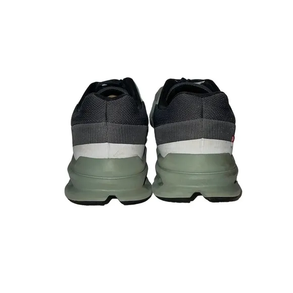 On Running Men Shoes Size 8.5