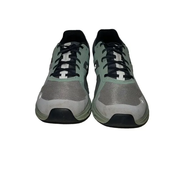 On Running Men Shoes Size 8.5