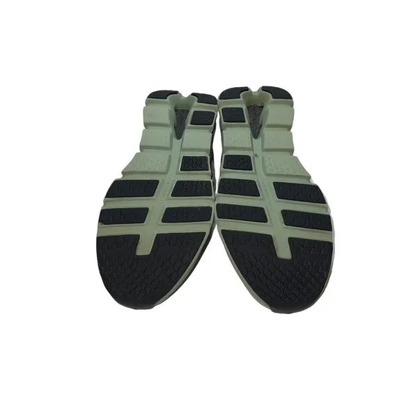 On Running Men Shoes Size 8.5