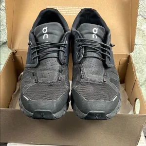 On Running Men's Black Running Shoes-size 12. S50