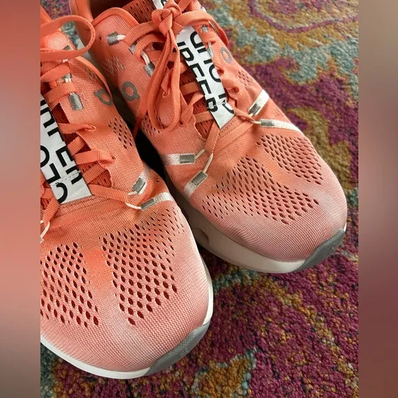 On Running | Men’s orange/white ‘Flame’ Cloudsurfer sneakers orange laces, 11.5
