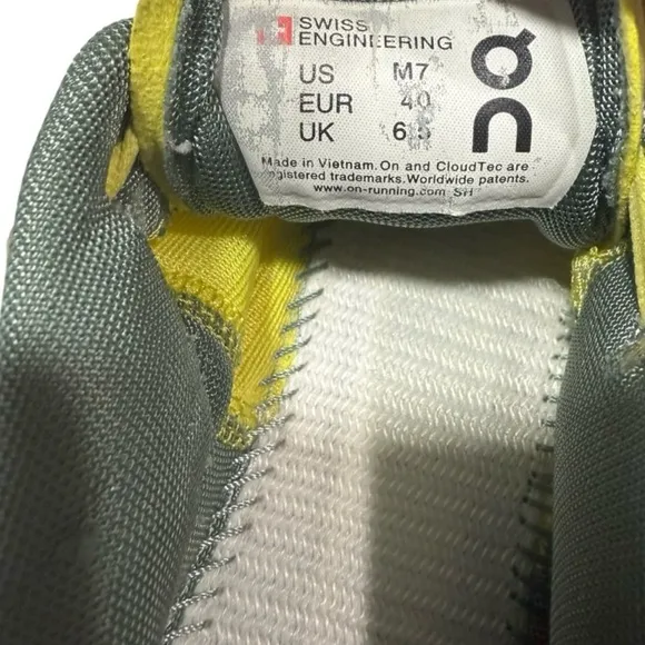 On Running On Cloudflow V2 Citrus Sea Mens Athletic Running Shoes Size 7