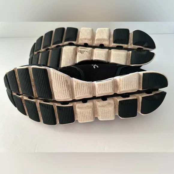 ON RUNNING Shoes - Black