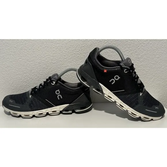 ON Running Womens Cloudflyer Running Shoes Sz 7.5 Gray Sneaker No Insoles