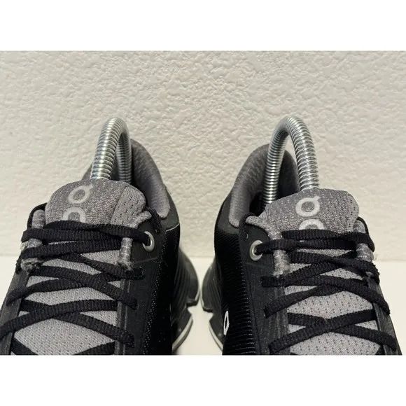 ON Running Womens Cloudflyer Running Shoes Sz 7.5 Gray Sneaker No Insoles