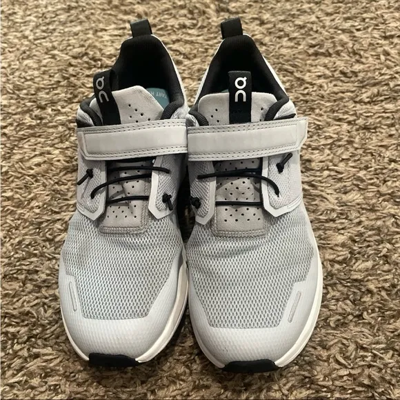 OnCloud kid play running shoes size 2.5