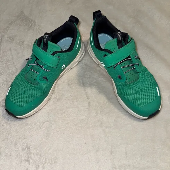 OnCloud Play Kids Green Athletic Shoes