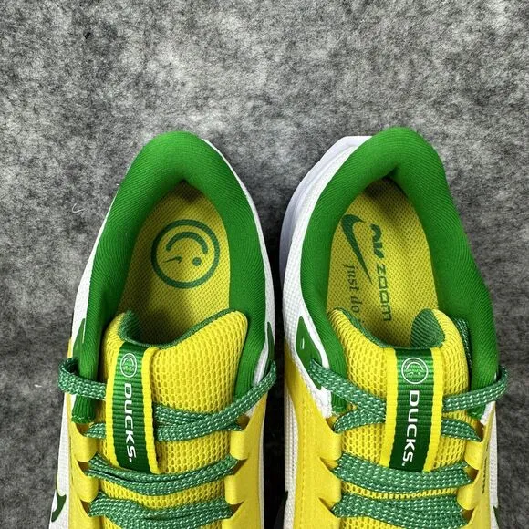 Oregon Ducks Nike Zoom Pegasus 40 Running Shoes Mens Size 14 White DZ5979-100