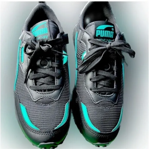 PUMA MENS MERCEDES AMG PETRONAS RIDER FV SNEAKERS