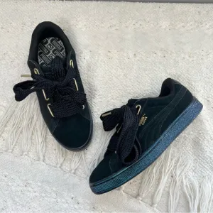 Puma Sneakers Black Suede Iridescent Soles Lace Up Casual Shoes 9 Women’s