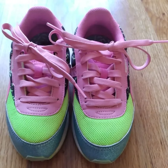 Puma x Lol Surprise Girls Sneakers Size 2 with Box