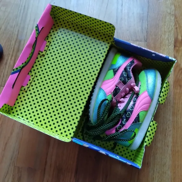 Puma x Lol Surprise Girls Sneakers Size 2 with Box