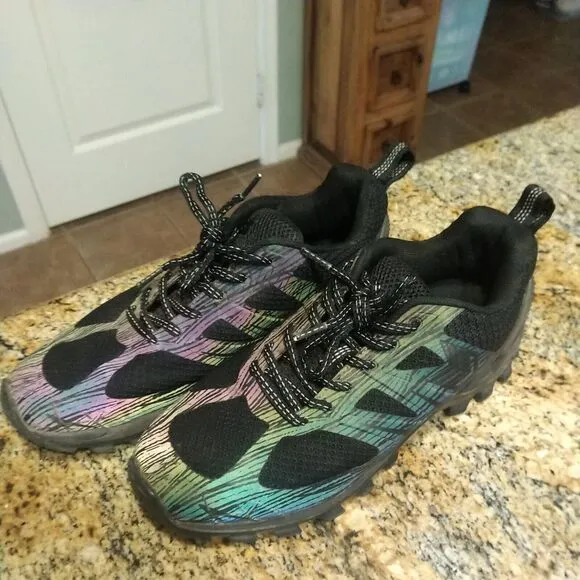 Rare SIS X Lite II Turf Shoes - ChameleonMen's Running Size 9 CHANGES COLORS