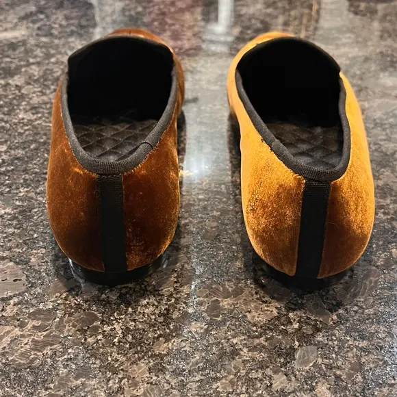 RARE Tory Burch Velvet Loafer Shoes Gold Brown Old Money Quiet Luxury Slide On