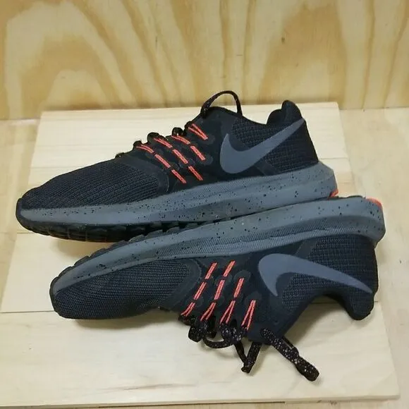 RARE🔥 Nike Run Swift SE Black Coral Red Sz  Men's 9, Wmns  sz 10 Running Shoes