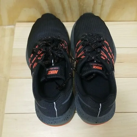 RARE🔥 Nike Run Swift SE Black Coral Red Sz  Men's 9, Wmns  sz 10 Running Shoes
