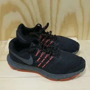 RARE🔥 Nike Run Swift SE Black Coral Red Sz  Men's 9, Wmns  sz 10 Running Shoes