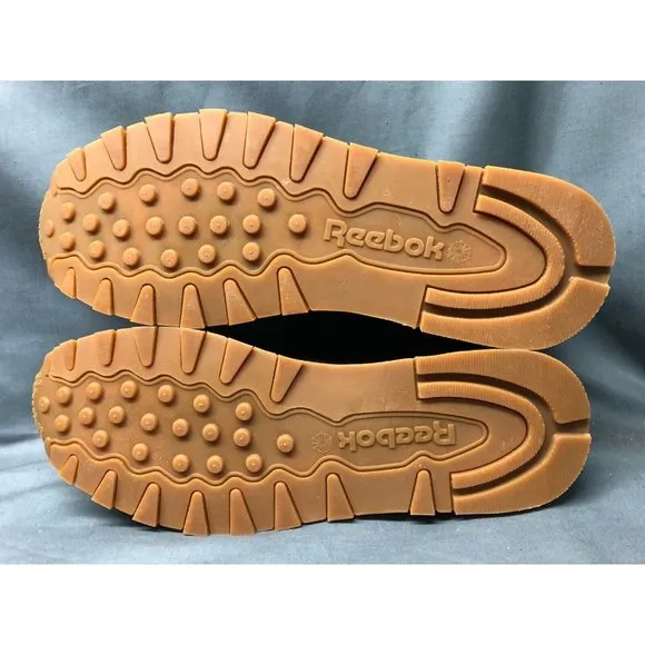 Reebok Men's Classic Leather Casual Sneakers Black Black Gum Size 8 NEW IN BOX!