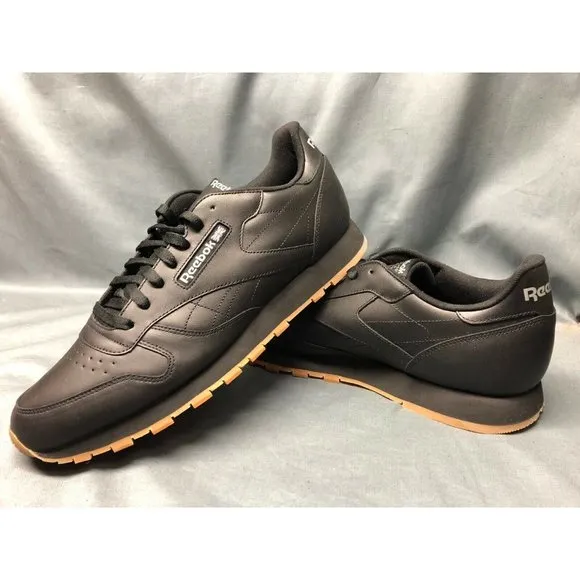 Reebok Men's Classic Leather Casual Sneakers Black Black Gum Size 8 NEW IN BOX!