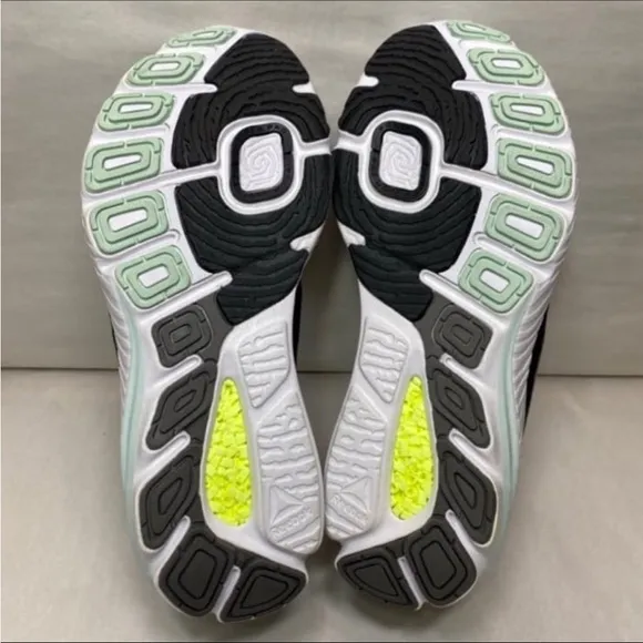 Reebok sweet rd teal and black 7.5 sneakers