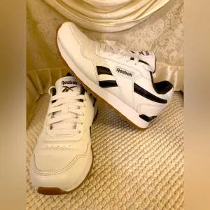 REEBOK