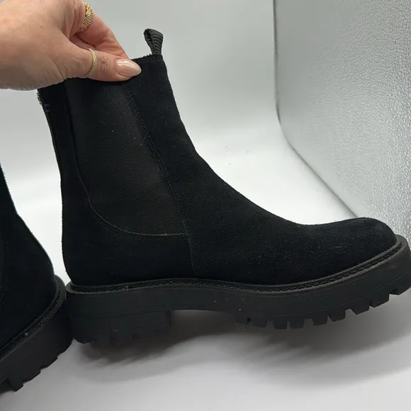 Sam Edelman Laguna Waterproof Lug Sole Chelsea Boots Black Suede Size 9