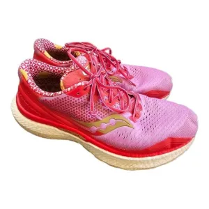 SAUCONY Triumph 18 Pink Red Galentines Valentine’s Day Running Shoes - Size 10