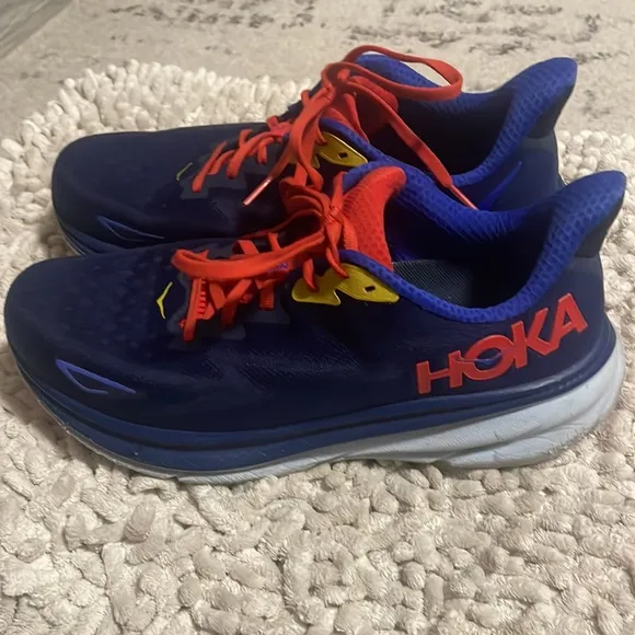 Size 10.5- Hoka One One Bondi 7 Wild Dove