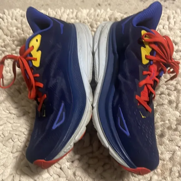 Size 10.5- Hoka One One Bondi 7 Wild Dove