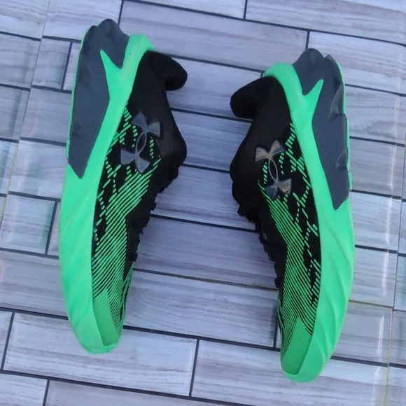 SIZE 1Y. UNDER ARMOUR Kids' Pre School-Scramjet 3 sneaker running shoes.