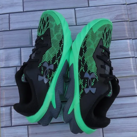 SIZE 1Y. UNDER ARMOUR Kids' Pre School-Scramjet 3 sneaker running shoes.