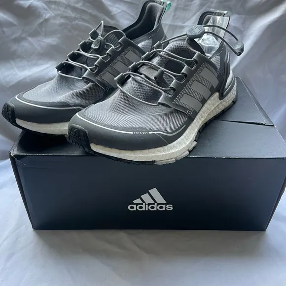Size 7.5 - adidas Women's Ultraboost Cold.rdy Running Shoes NIB
