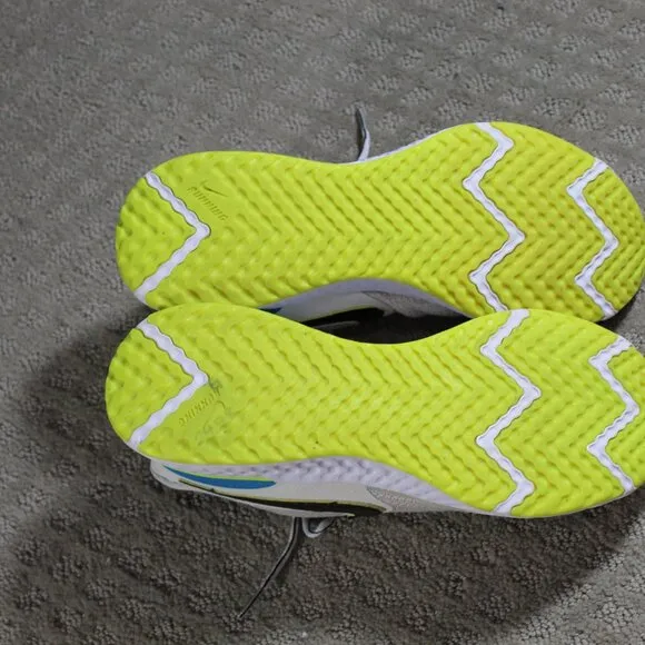 Size 7.5 - Nike Revolution 5 EXT Summit White Light Blue Fury